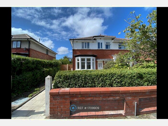 3 Bedroom Semi-Detached House To Rent In Meyler Avenue, Blackpool, FY3