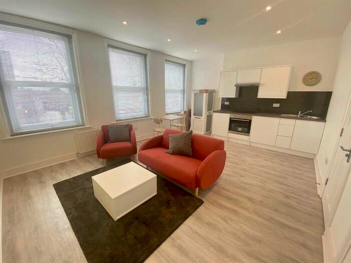 1 Bedroom Flat To Rent In Daws Lane, London, NW7