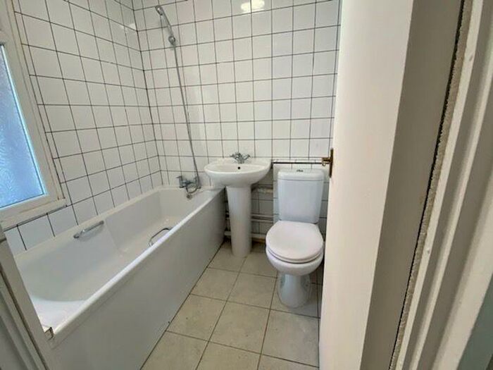 1 Bedroom Semi-Detached House To Rent In Gibbwin, Great Linford, Milton Keynes, MK14