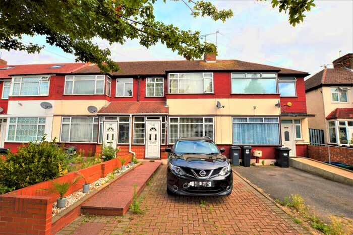 3 Bedroom Terraced House To Rent In Wentworth Road, Southall UB2