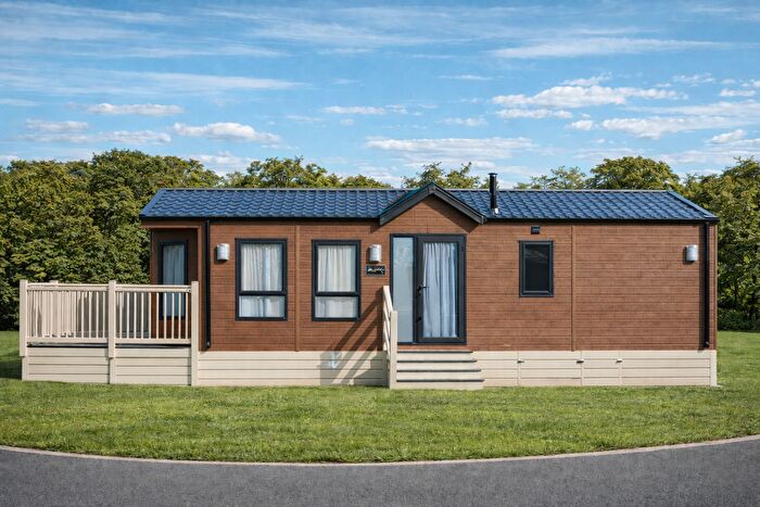 2 Bedroom Park Home For Sale In Allerthorpe, York, YO42