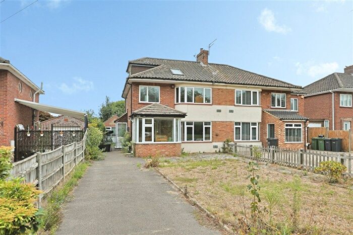 4 Bedroom Semi-Detached House For Sale In Dereham Road, New Costessey, Norwich, NR5
