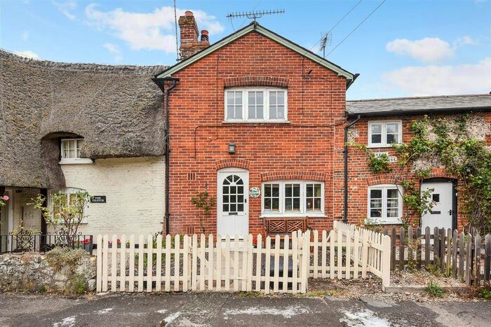 2 Bedroom Cottage For Sale In Appleshaw, Andover, SP11