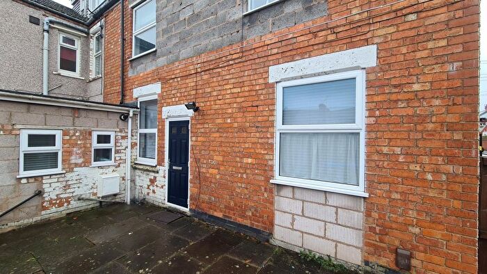 1 Bedroom Flat To Rent In Kingsland Avenue, Chapelfields, Coventry, West Midlands, CV5