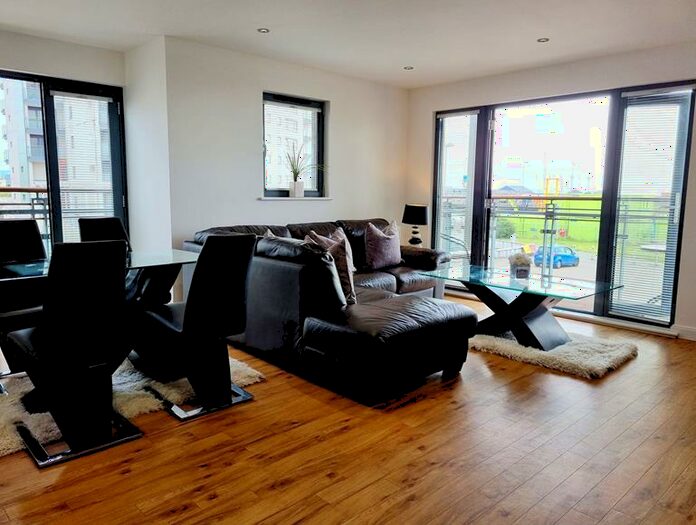 2 Bedroom Flat To Rent In St Margarets Court, Maritime Quarter, Swansea, SA1