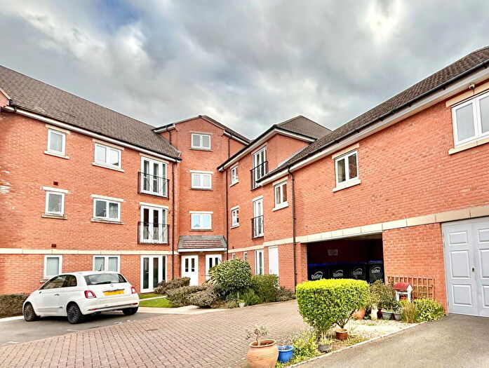 2 Bedroom Apartment For Sale In Marshall Crescent, Stourbridge, DY8