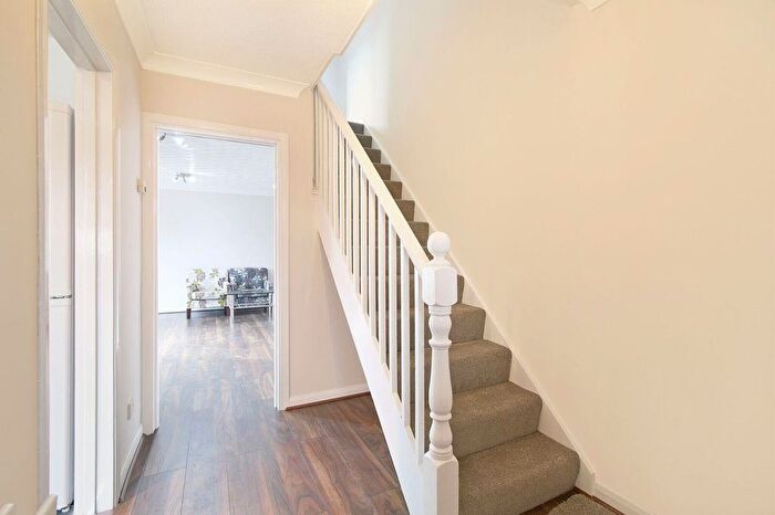 2 Bedroom End Terrace House For Sale In Palestine Grove, Colliers Wood, SW19