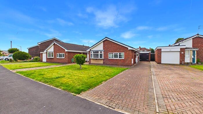 2 Bedroom Detached Bungalow For Sale In Wickett Hern Road, Armthorpe, Doncaster, South Yorkshire, DN3