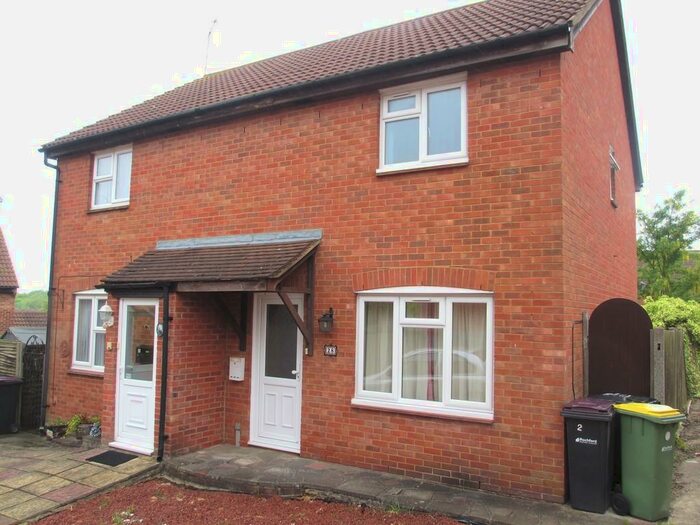 3 Bedroom Semi-Detached House To Rent In Sudeley Gardens, Hockley, SS5