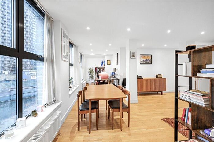 1 Bedroom Apartment To Rent In Holywell Lane, Shoreditch, London, EC2A