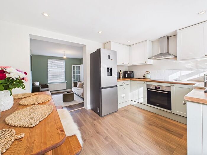 2 Bedroom Terraced House For Sale In Castle Street, Rochester, ME2