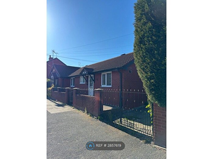2 Bedroom Bungalow To Rent In Chapel St, Dukinfield, SK16