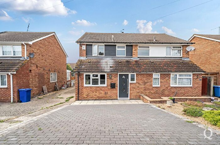 3 Bedroom Semi-Detached House For Sale In Bradfield Avenue, Teynham, Sittingbourne, Kent, ME9