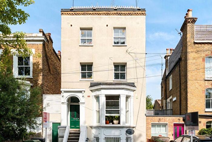 1 Bedroom Flat For Sale In Shakespeare Road, Herne Hill, London, SE24