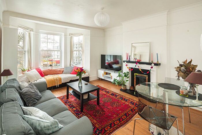 3 Bedroom Maisonette For Sale In Loughborough Estate, London, SW9