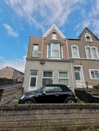 7 Bedroom House To Rent In King Edward Road, Brynmill, Swansea, SA1