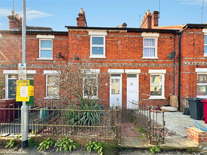 2 Bedroom Terraced House To Rent In Granby Gardens, Reading, Berkshire, RG1