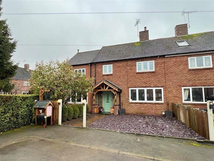 4 Bedroom Semi Detached House For Sale In Kings Meadow, Clent, Stourbridge, DY9