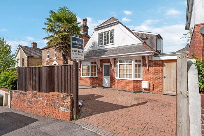 4 Bedroom Chalet For Sale In Albert Road, Poole, BH12