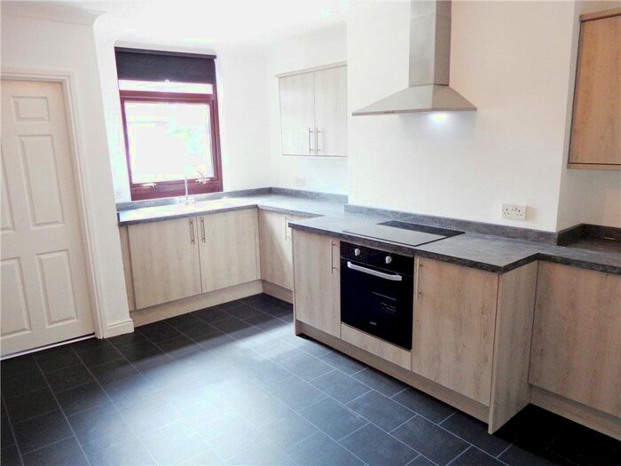 4 Bedroom Terraced House To Rent In Cross Flatts Terrace, Leeds, West Yorkshire, LS11
