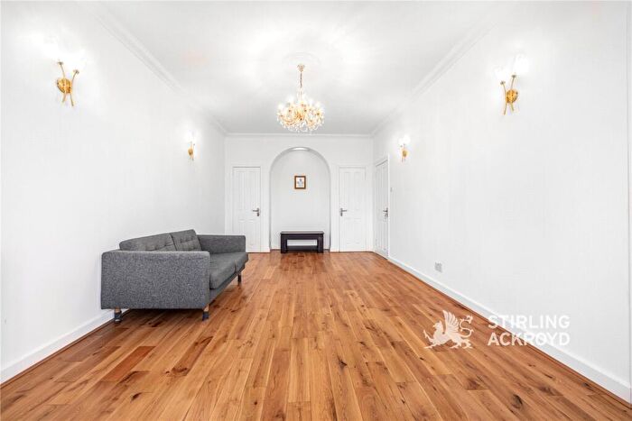 2 Bedroom Apartment To Rent In Grove End Road, St. Johns Wood, London, NW8