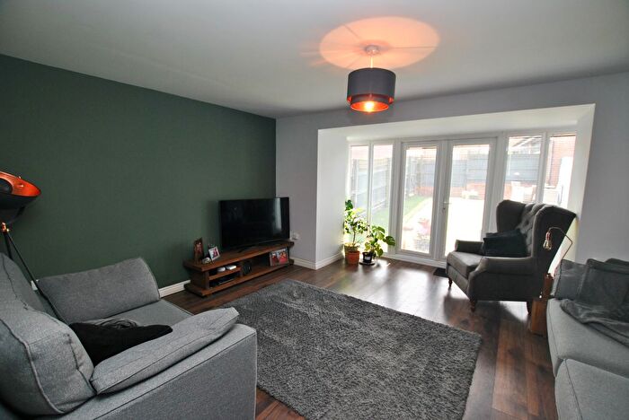 4 Bedroom Semi-Detached House For Sale In Duddell Street, Lawley Village, Telford, Shropshire, Gl., TF4