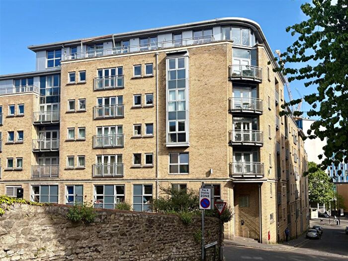 1 Bedroom Flat For Sale In Montague Street, Bristol, BS2