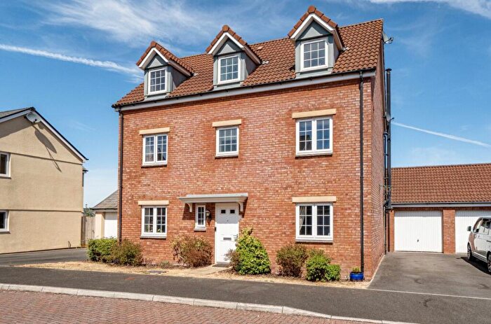 5 Bedroom Detached House For Sale In Post Coach Way, Exeter, EX5