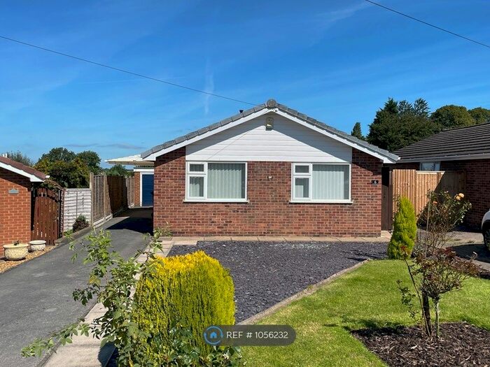 2 Bedroom Bungalow To Rent In Old Hall Gardens, Swadlincote, DE11