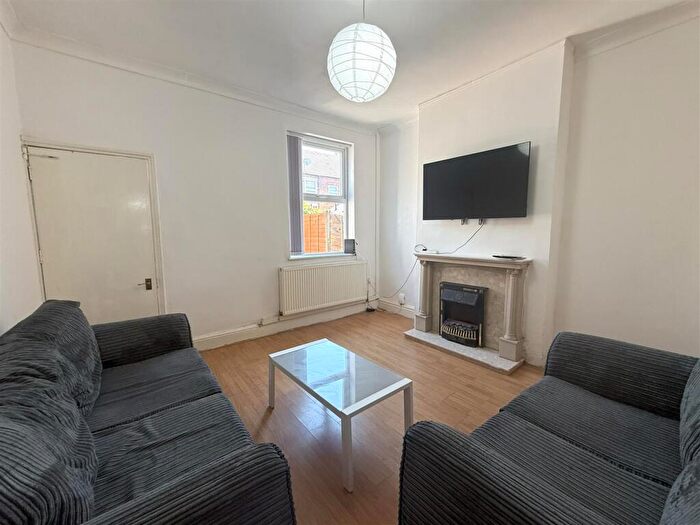 4 Bedroom Terraced House To Rent In Mostyn Road, Edgbaston, B16