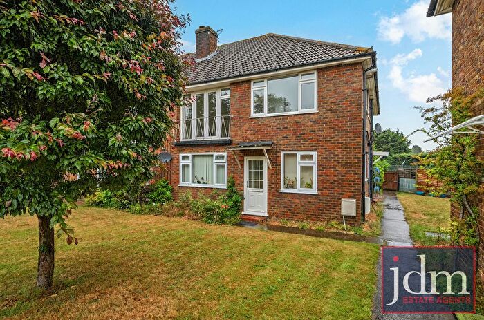 2 Bedroom Flat To Rent In Towncourt Lane, Petts Wood, BR5