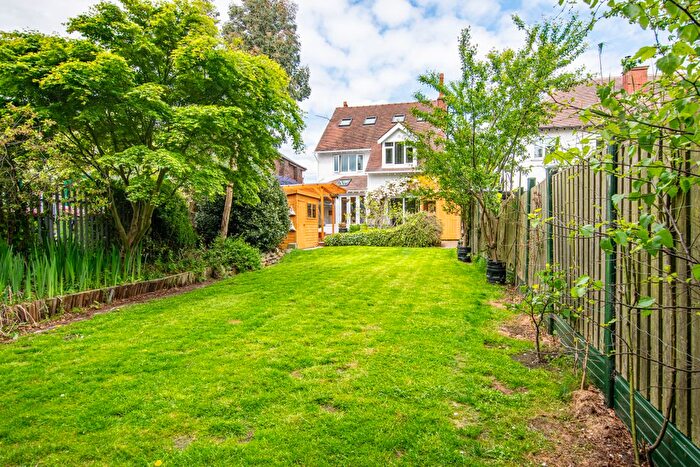 5 Bedroom Detached House For Sale In East Moor Road, Leeds, LS8