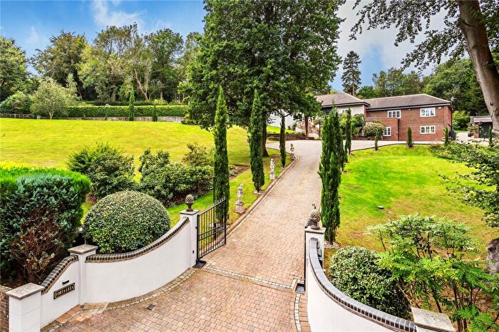 6 Bedroom Detached House For Sale In Lunghurst Road, Woldingham, Caterham, Surrey, CR3