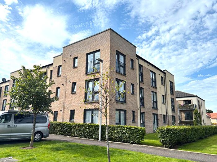 2 Bedroom Flat For Sale In Flat, Daybell Loan, South Queensferry, EH30