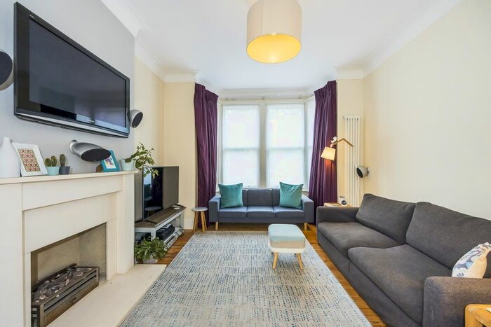 5 Bedroom Semi-Detached House To Rent In Glenluce Road, London, SE3