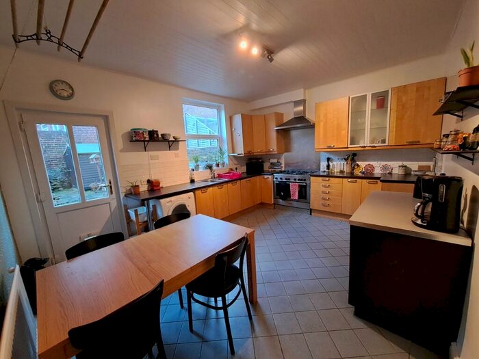 2 Bedroom End Of Terrace House To Rent In Walkley Road, Sheffield, S6