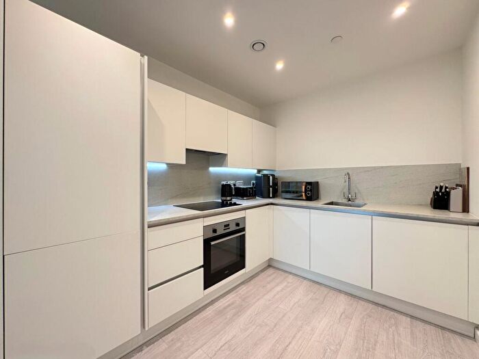 2 Bedroom Duplex For Sale In Shearwater Drive, London, NW9