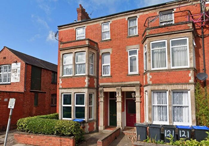 2 Bedroom Flat For Sale In Flat, Abington Avenue, Northampton, Northamptonshire, NN1