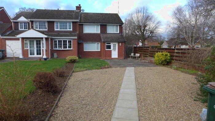 3 Bedroom Semi-Detached House To Rent In Girdlers Close, Styvechale, Coventry, West Midlands, CV3