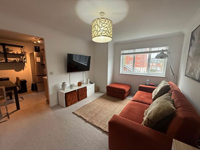 1 Bedroom Flat To Rent In Hornbeam Way, Weston Turville, HP22