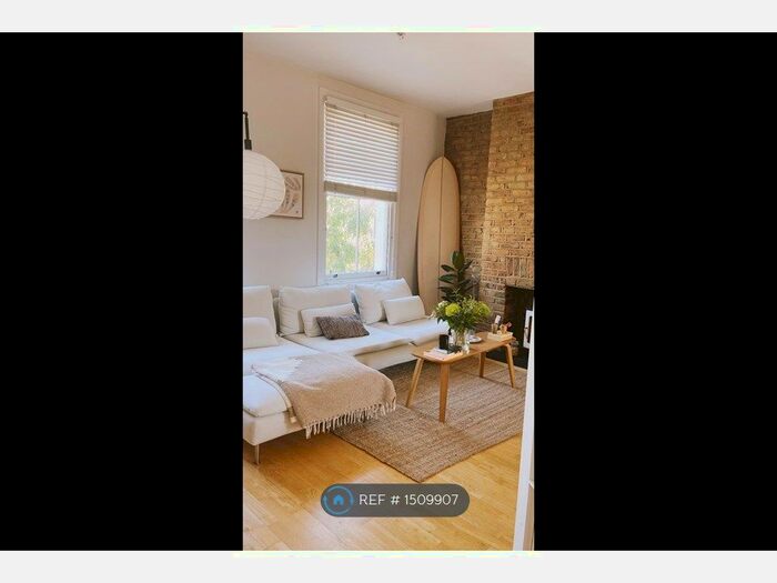 2 Bedroom Flat To Rent In Barbauld Road, London, N16