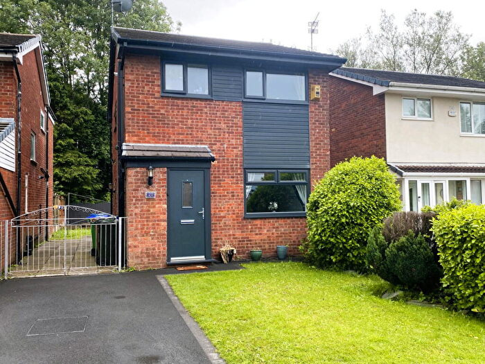3 Bedroom Detached House For Sale In Lowlands Close, Middleton, M24