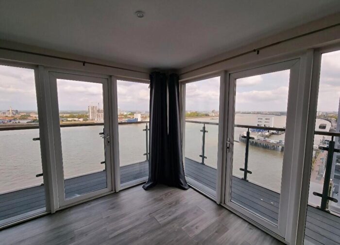 2 Bedroom Flat To Rent In Mast Quay, London, SE18