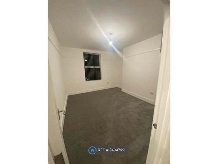 1 Bedroom Flat To Rent In Old Chester Road, Birkenhead, CH42