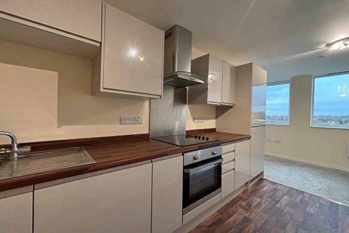 1 Bedroom Flat To Rent In Bridge Street, Walsall, WS1