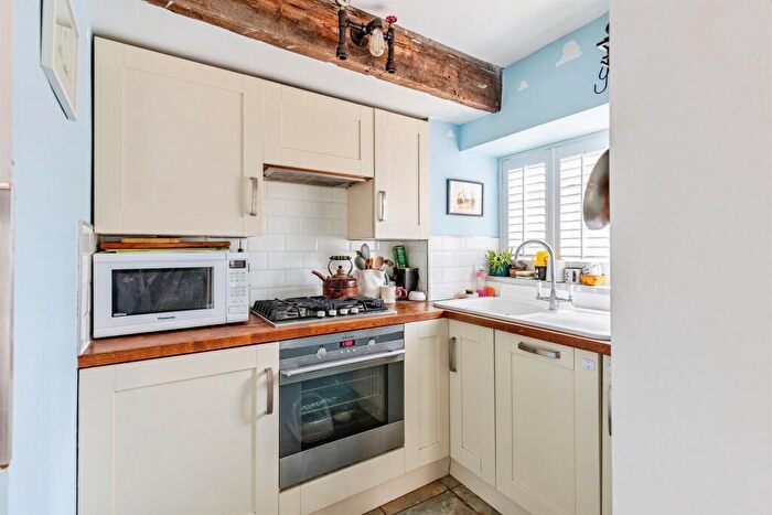 2 Bedroom Character Property For Sale In High Street, Great Doddington, NN29