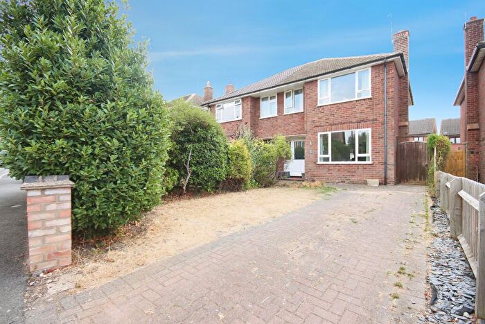 3 Bedroom Semi-Detached House For Sale In Hatherell Road, Radford Semele, Leamington Spa, CV31
