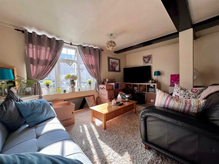 1 Bedroom Flat For Sale In Watling Street East, Towcester, NN12