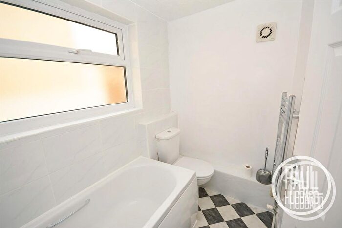 4 Bedroom End Terrace House For Sale In Norwich Road, Lowestoft, Suffolk, NR32