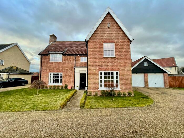 4 Bedroom Detached House To Rent In Stevenson Road, Wroxham, NR12